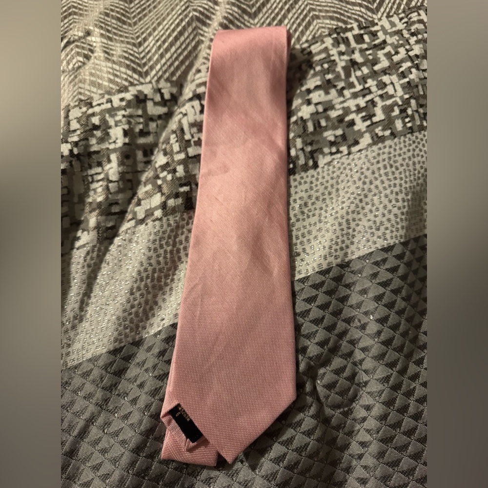 Elegant Pink Tie